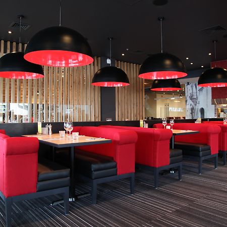 Holiday Inn Calgary South Conference Center Экстерьер фото