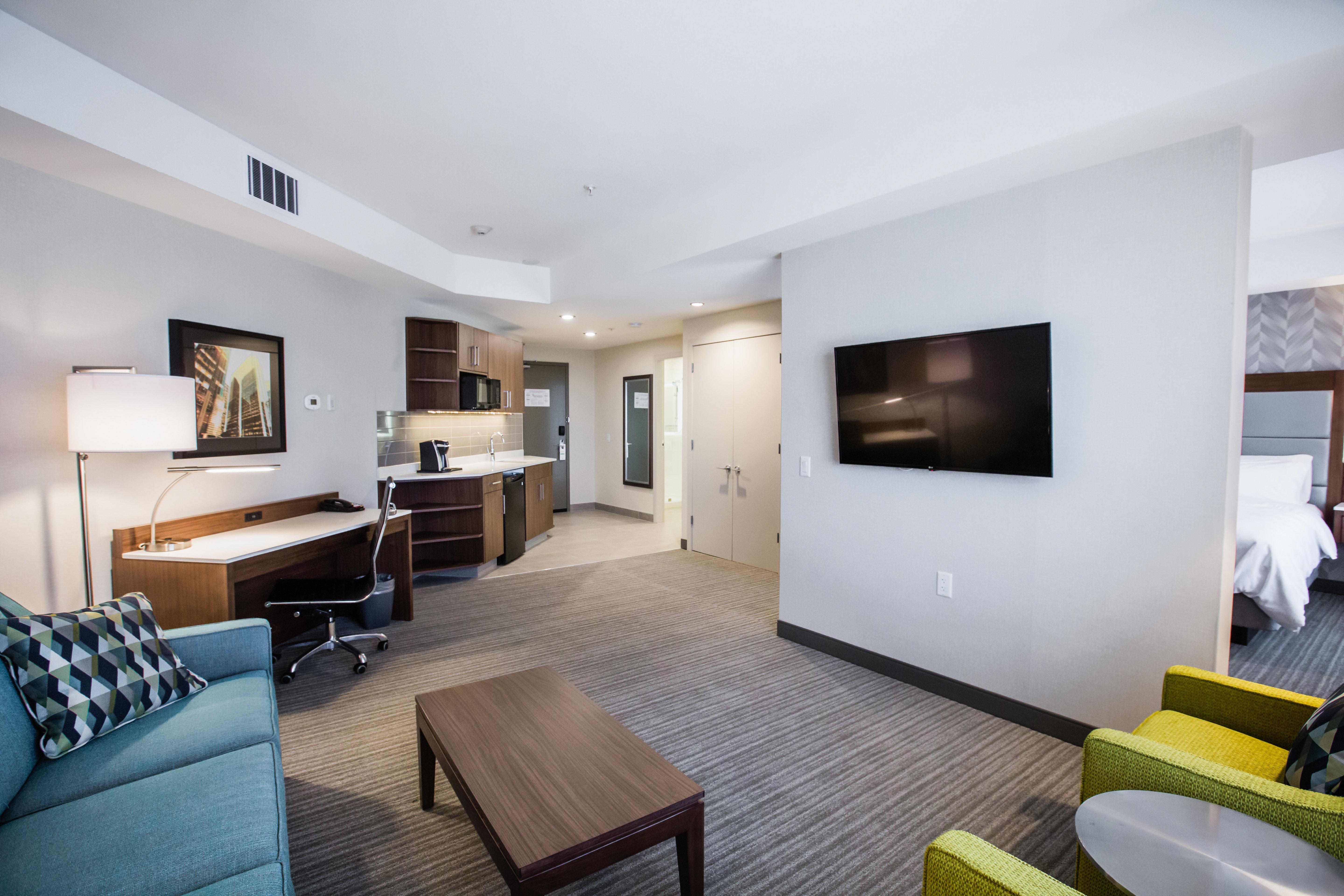 Holiday Inn Calgary South Conference Center Экстерьер фото