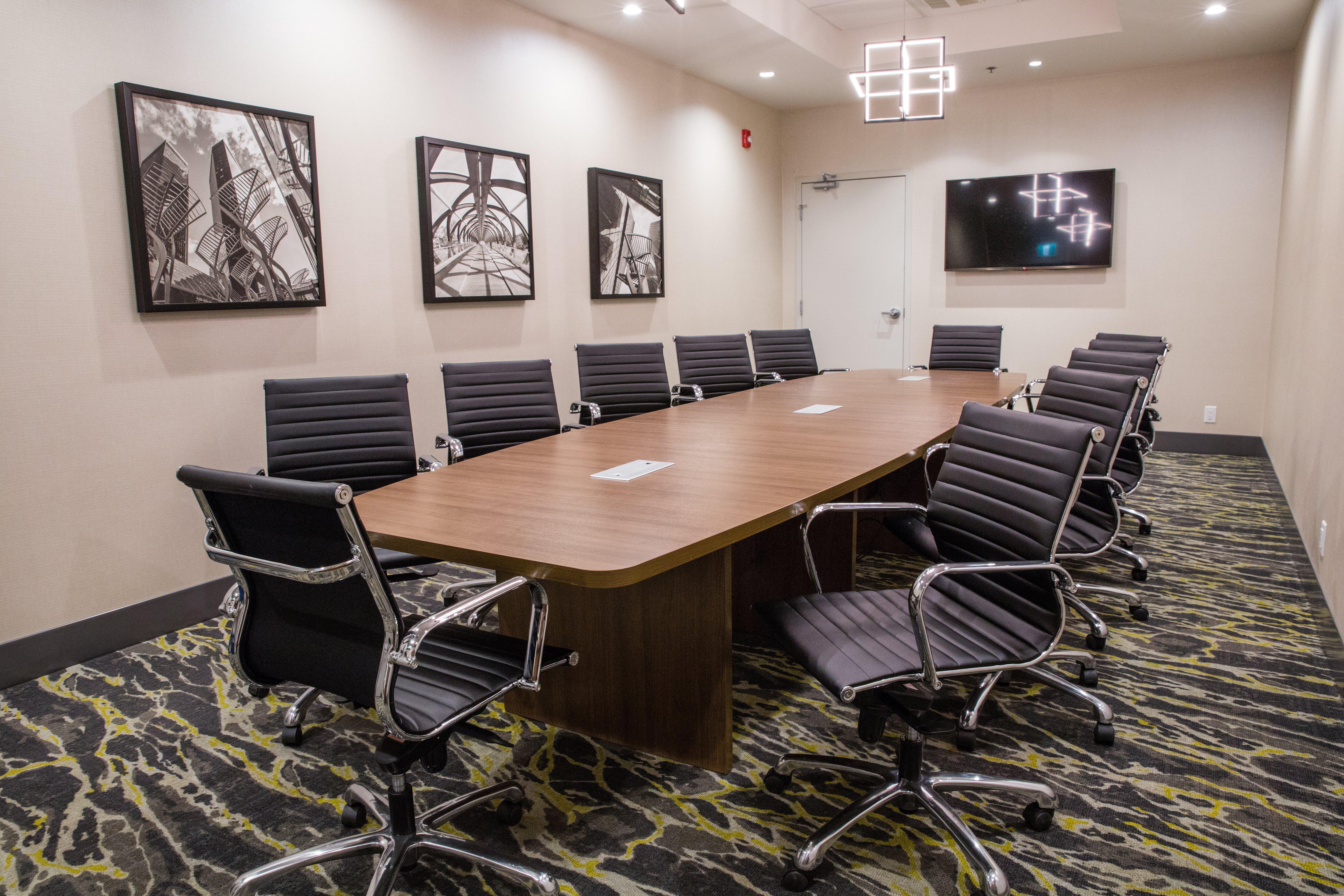 Holiday Inn Calgary South Conference Center Экстерьер фото
