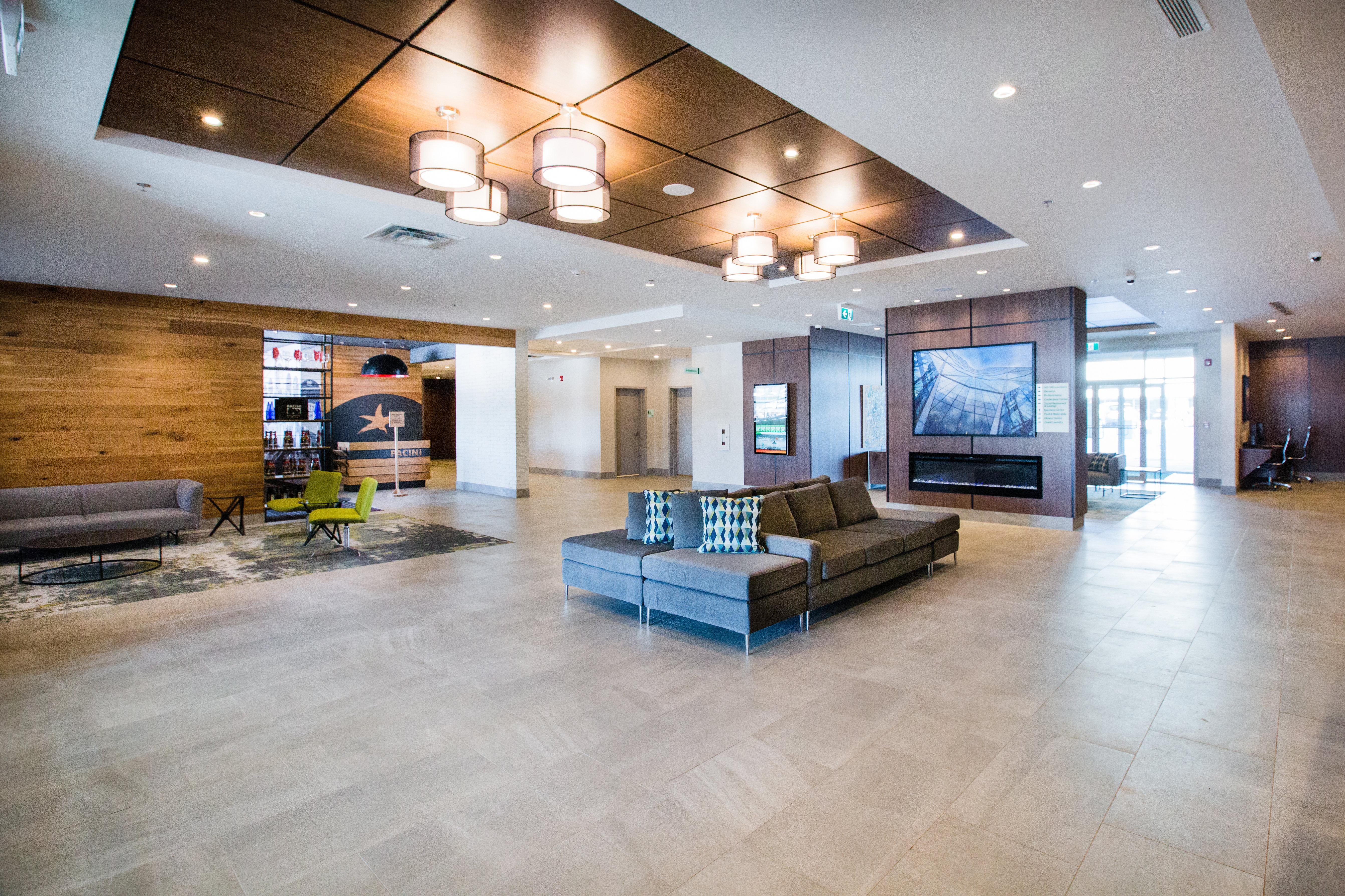Holiday Inn Calgary South Conference Center Экстерьер фото