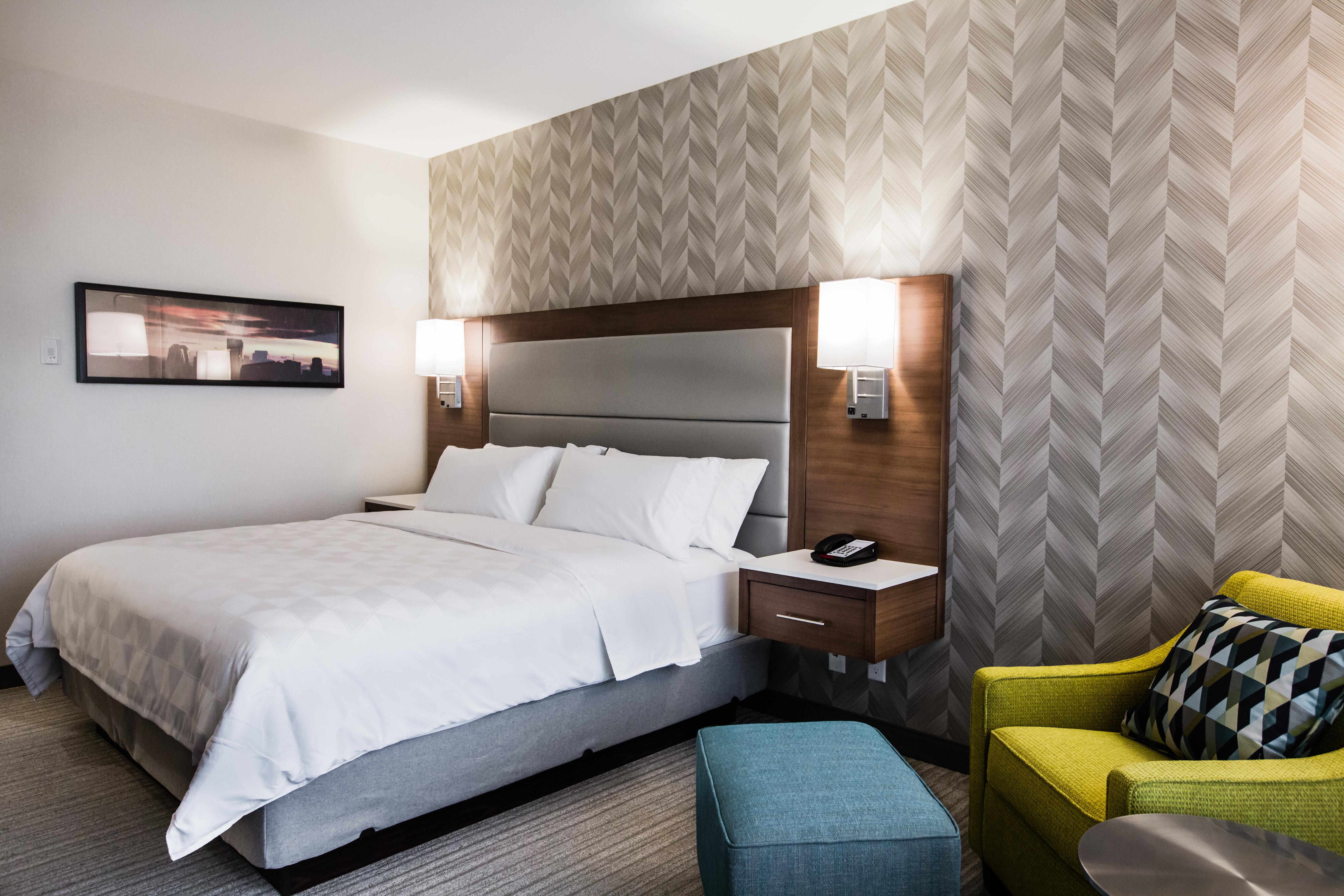 Holiday Inn Calgary South Conference Center Экстерьер фото